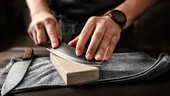 I saw how they sharpen knives in India, and now I do it myself at home. Even old knives become razor sharp in just one minute.